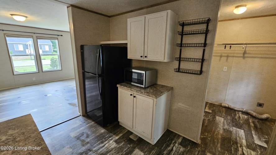 Listing Image 20