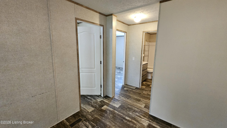 Listing Image 38
