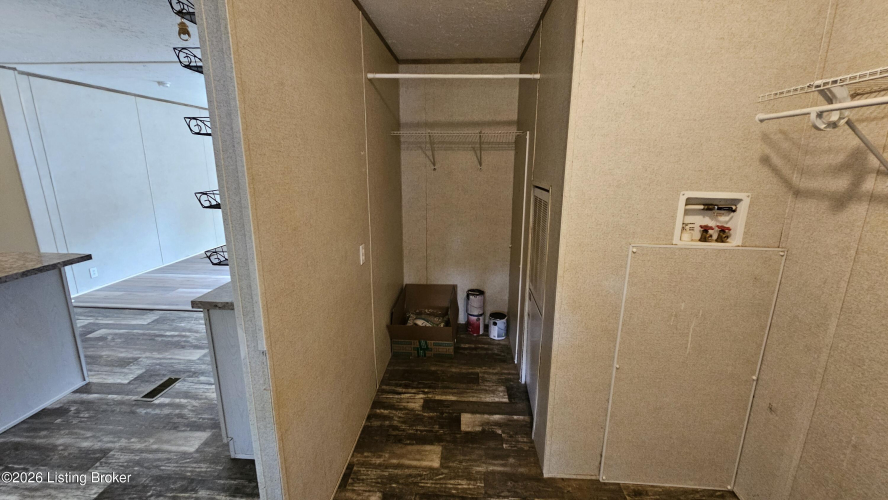 Listing Image 56
