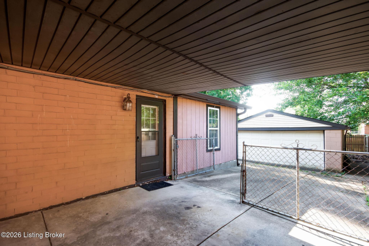 Listing Image 43