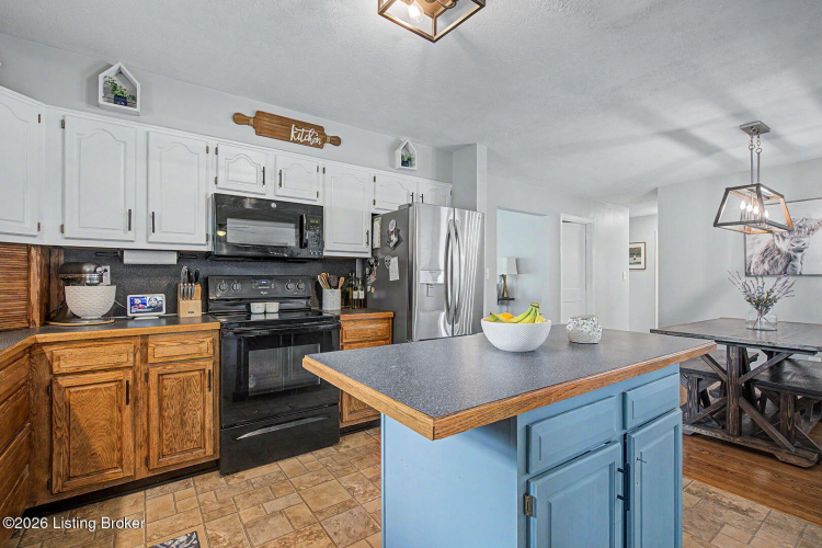 Listing Image 18