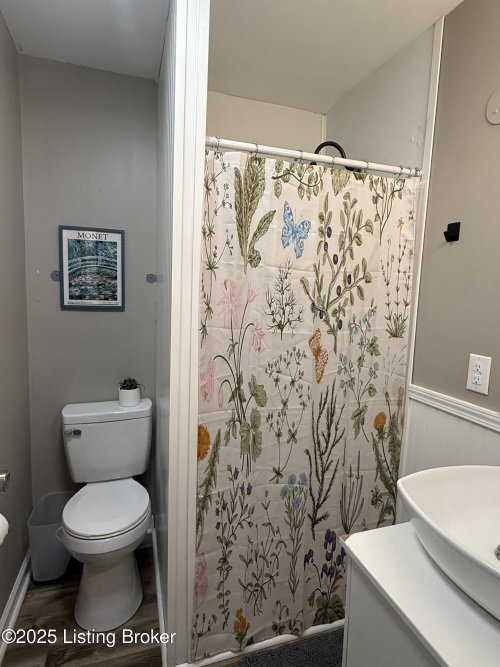 Listing Image 16