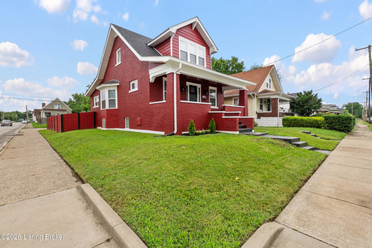 Listing Image 3