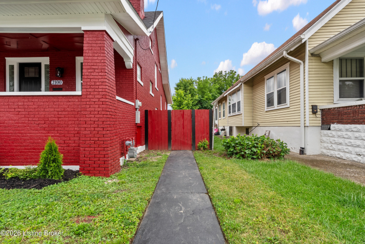 Listing Image 5
