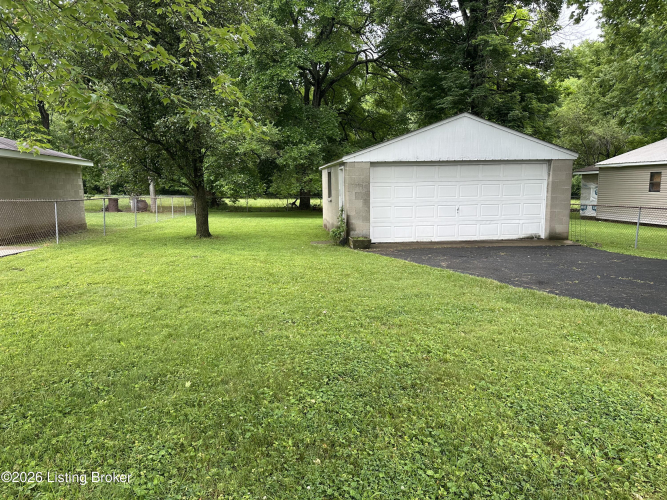 Listing Image 17