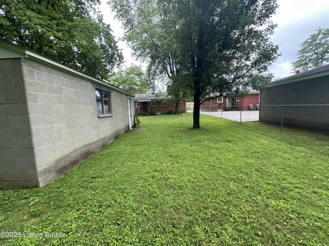 Listing Image 19