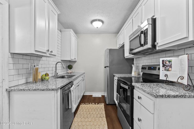 Listing Image 18