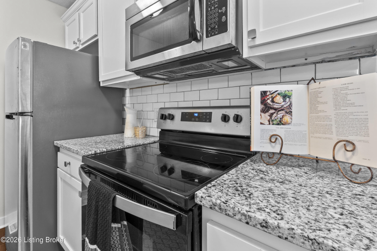 Listing Image 19