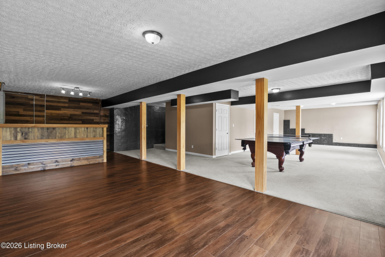 Listing Image 42