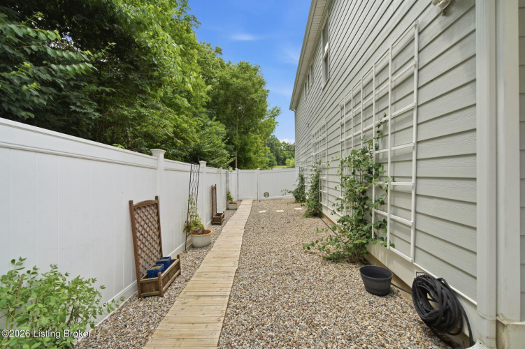 Listing Image 51