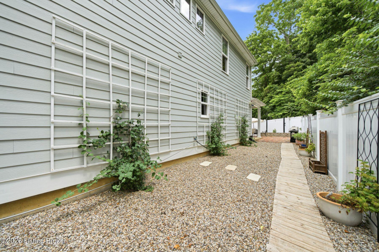 Listing Image 52