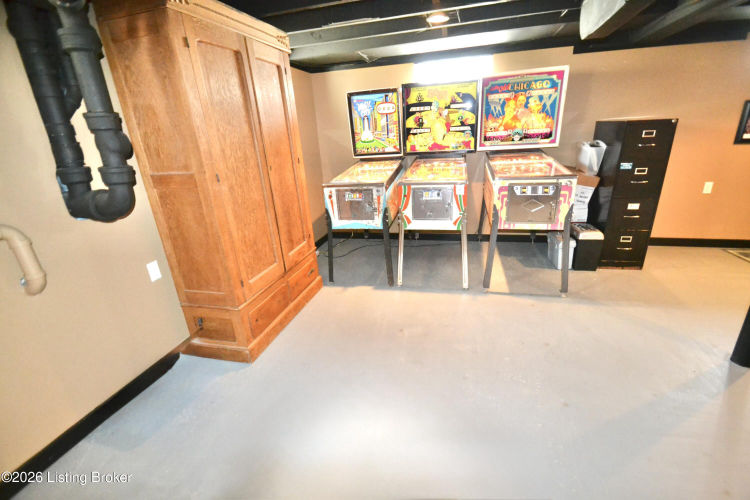 Listing Image 32