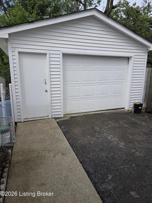 Listing Image 33