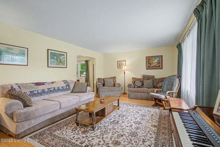 Listing Image 12