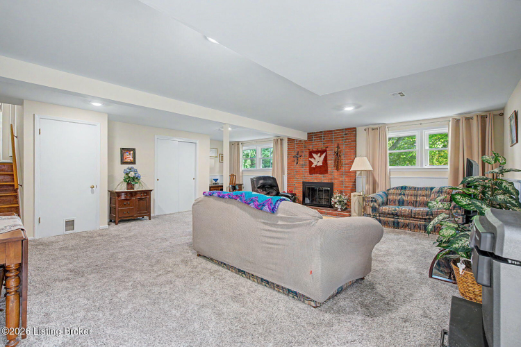 Listing Image 32