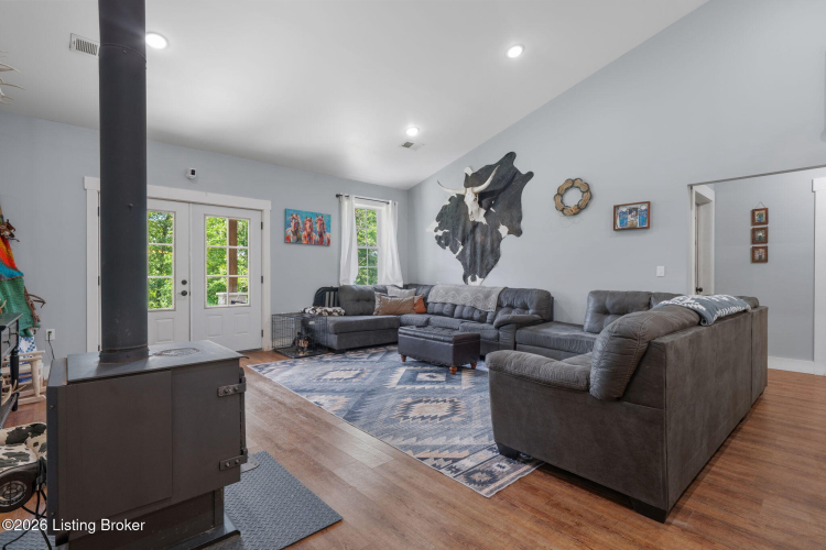 Listing Image 13