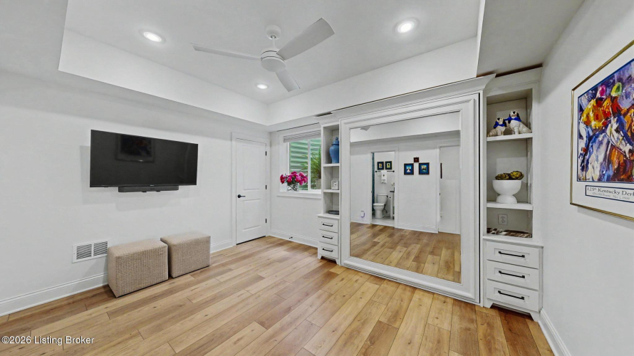 Listing Image 55