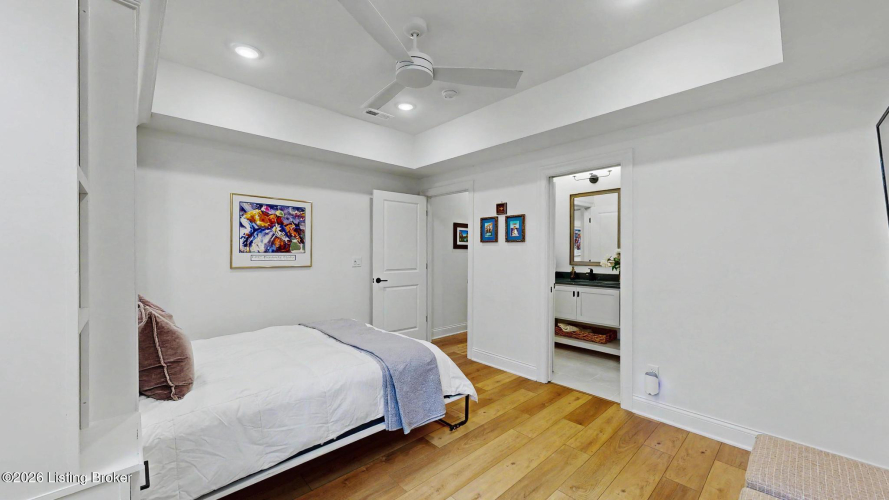 Listing Image 56