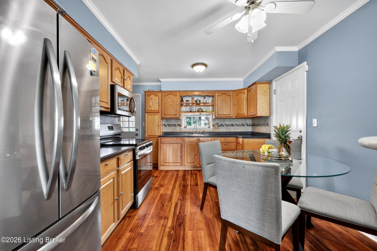 Listing Image 15