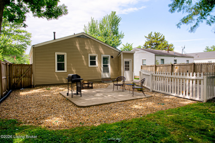 Listing Image 19