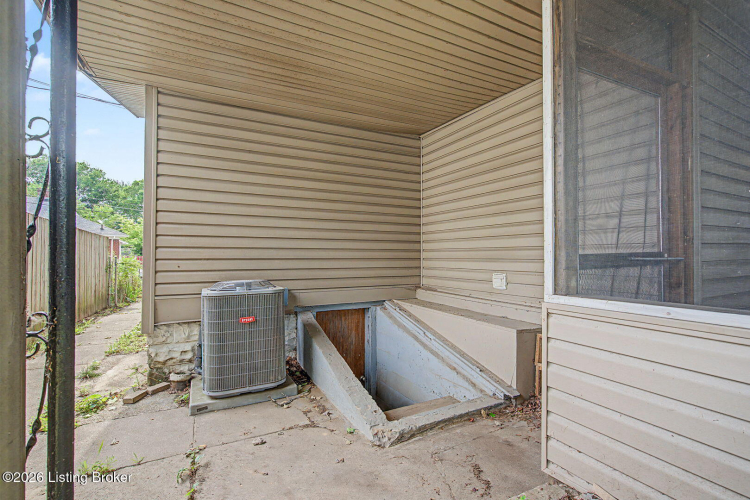 Listing Image 29