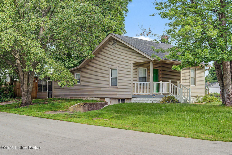 Listing Image 4