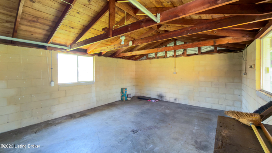 Listing Image 29
