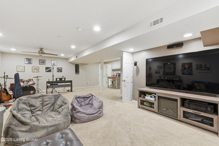 Listing Image 37