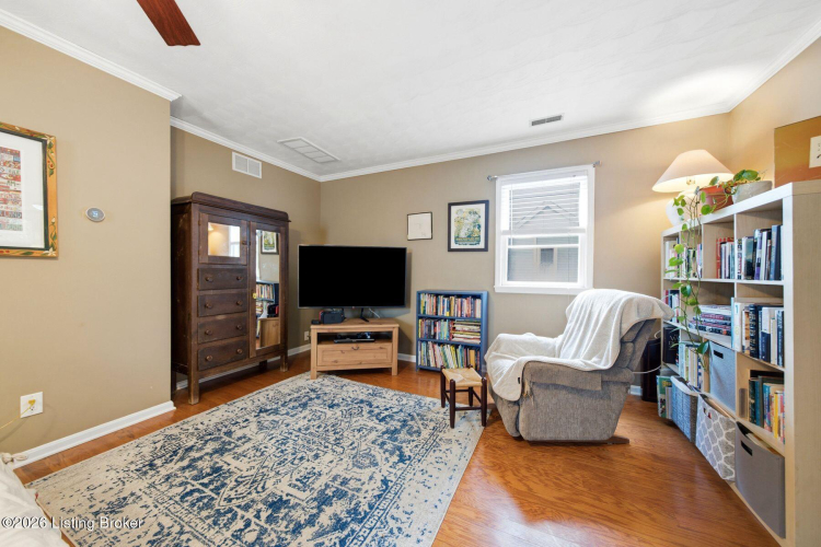 Listing Image 23