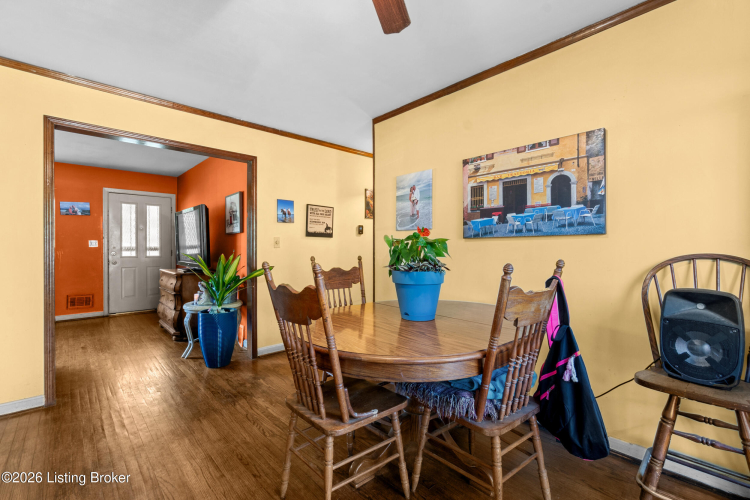 Listing Image 12