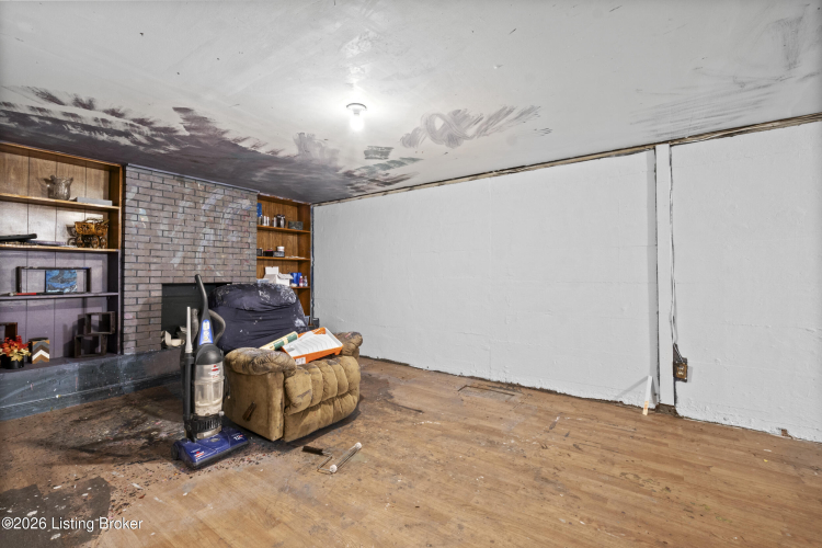 Listing Image 24