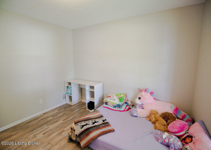 Listing Image 17