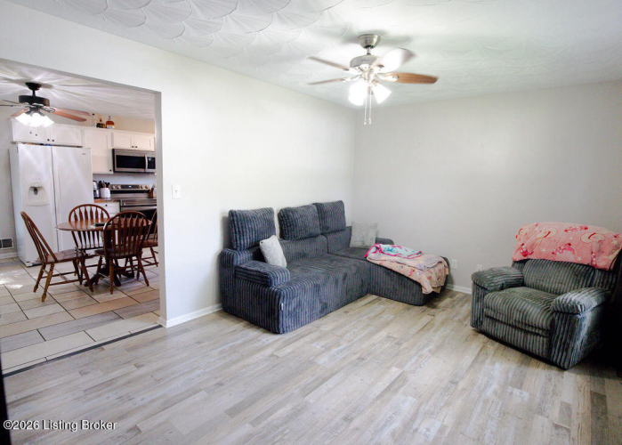 Listing Image 31