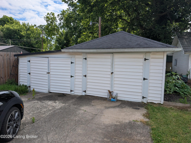 Listing Image 24