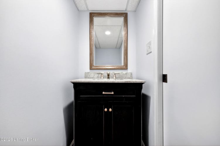Listing Image 45