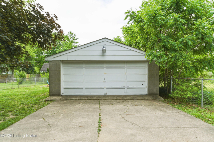 Listing Image 43