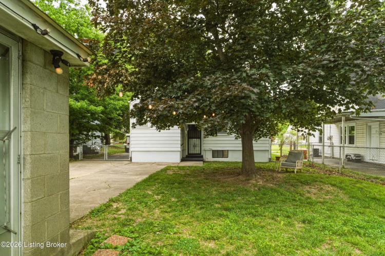 Listing Image 44