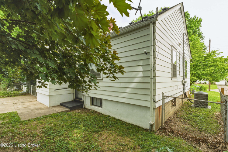 Listing Image 47