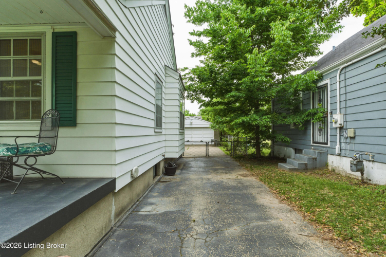 Listing Image 48