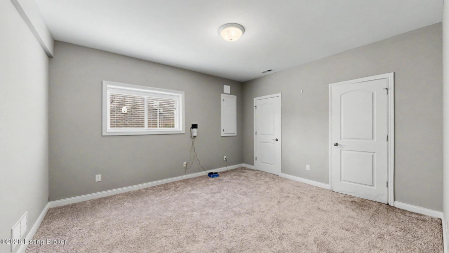 Listing Image 37