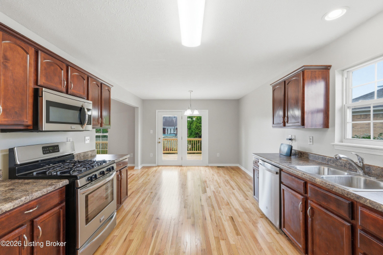 Listing Image 16