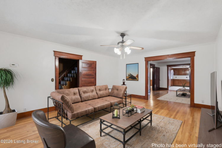 Listing Image 11
