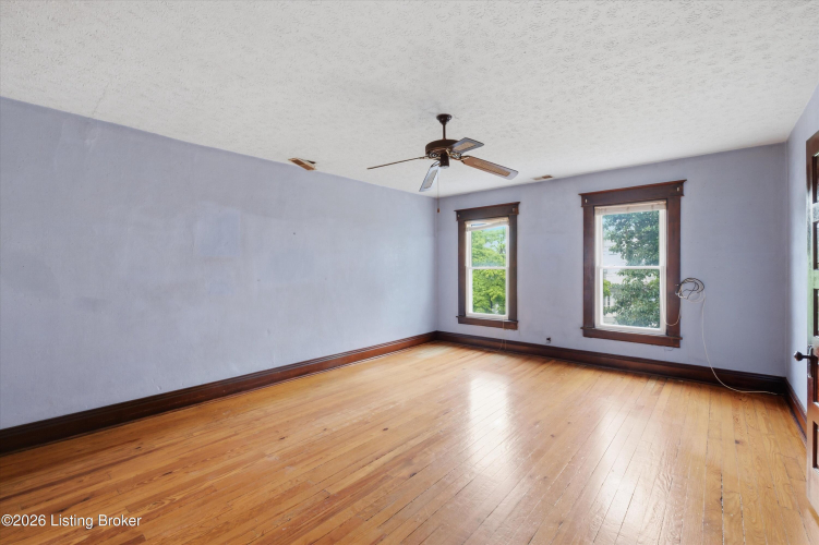Listing Image 29