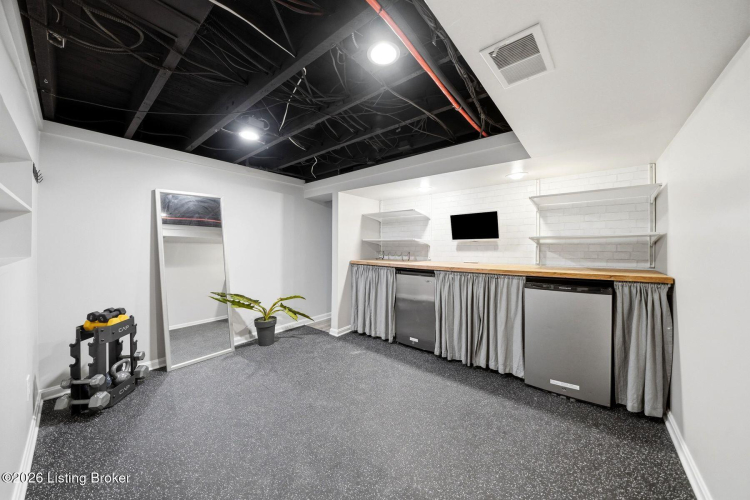 Listing Image 65