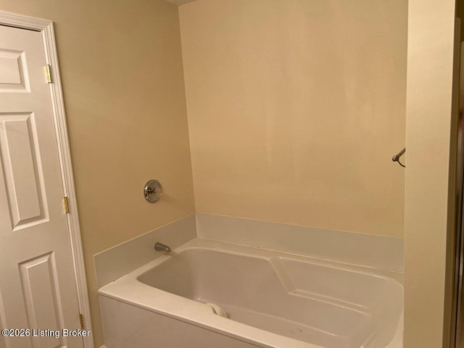 Listing Image 30