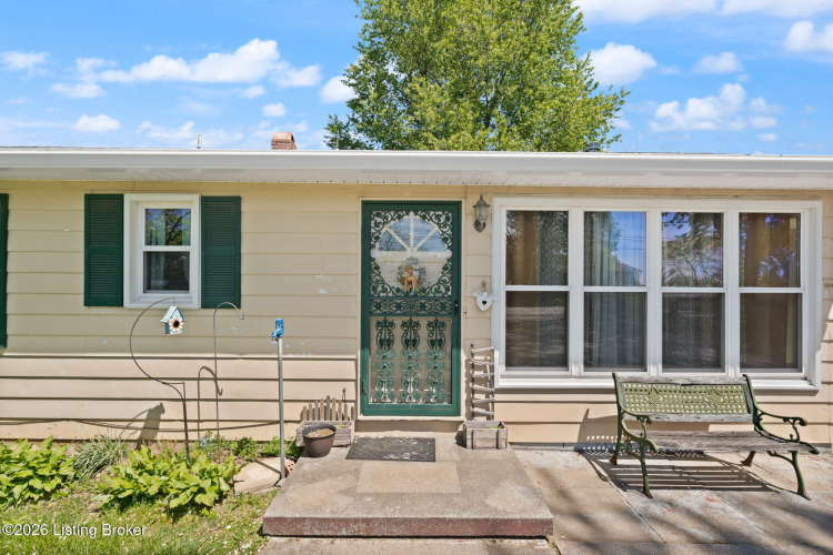 Listing Image 11