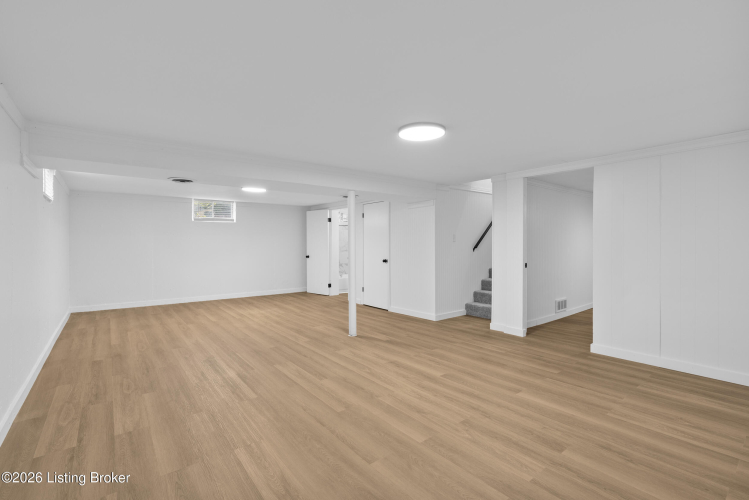 Listing Image 27