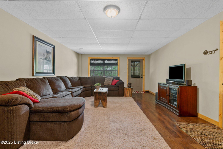 Listing Image 35