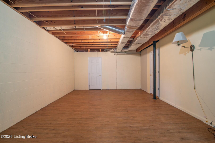 Listing Image 45