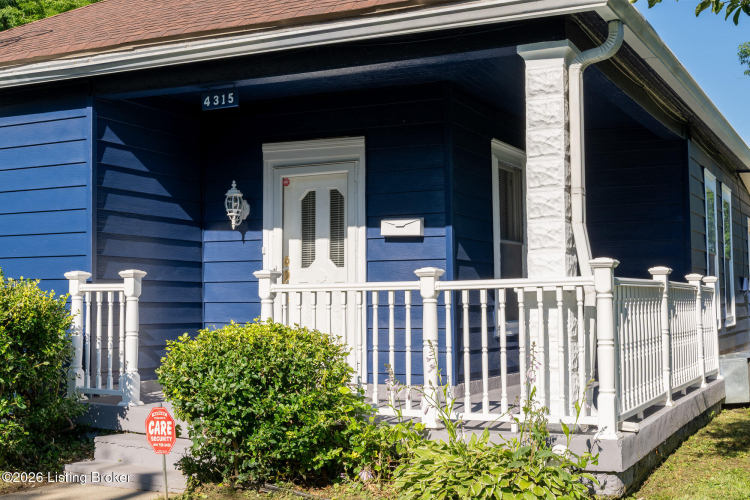 Listing Image 4